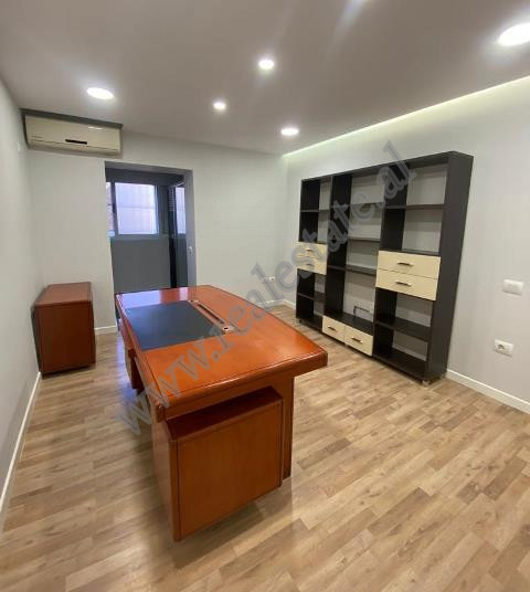 Office space for rent in Sulejman Delvina Street in Tirana.
The office is located on the ground flo